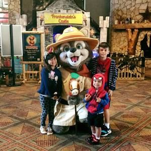 Meet your Posher, Jazmin